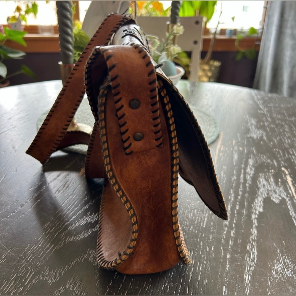 🦅🇺🇸Amazing vintage leather boho Lady Liberty beadwork purse🇺🇸🦅 - Picture 9 of 9